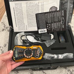 Waterproof digital camera